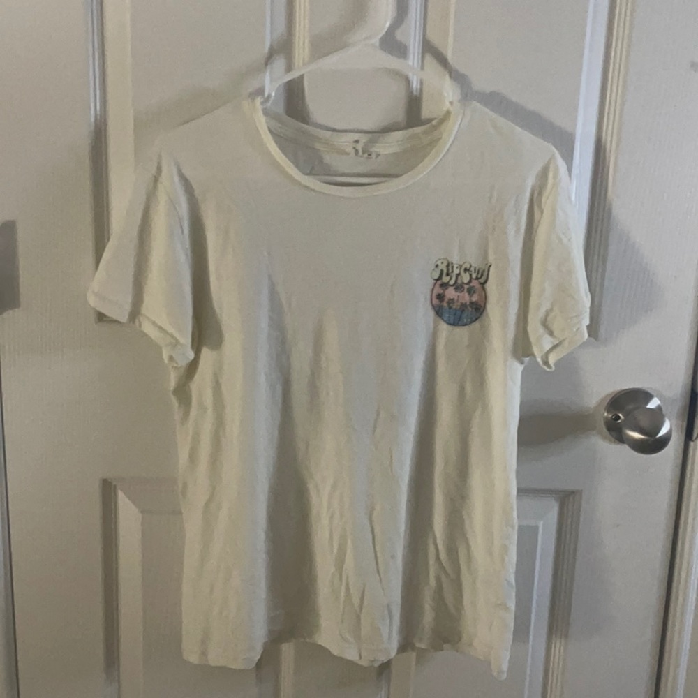This is a cute Rip Curl tee w/ a summer design!